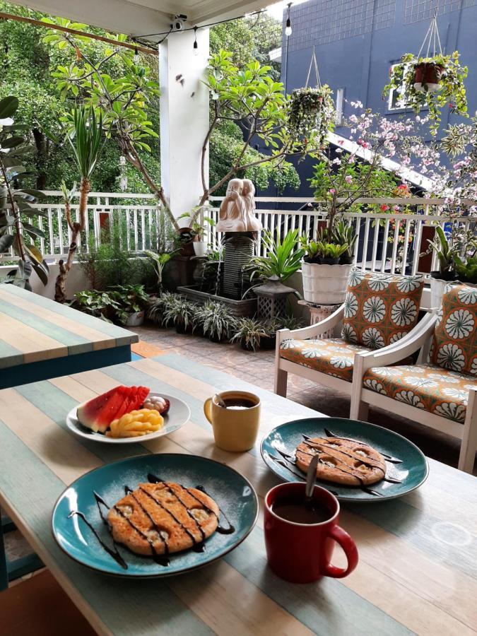 Inni Homestay Malang Eksteriør billede