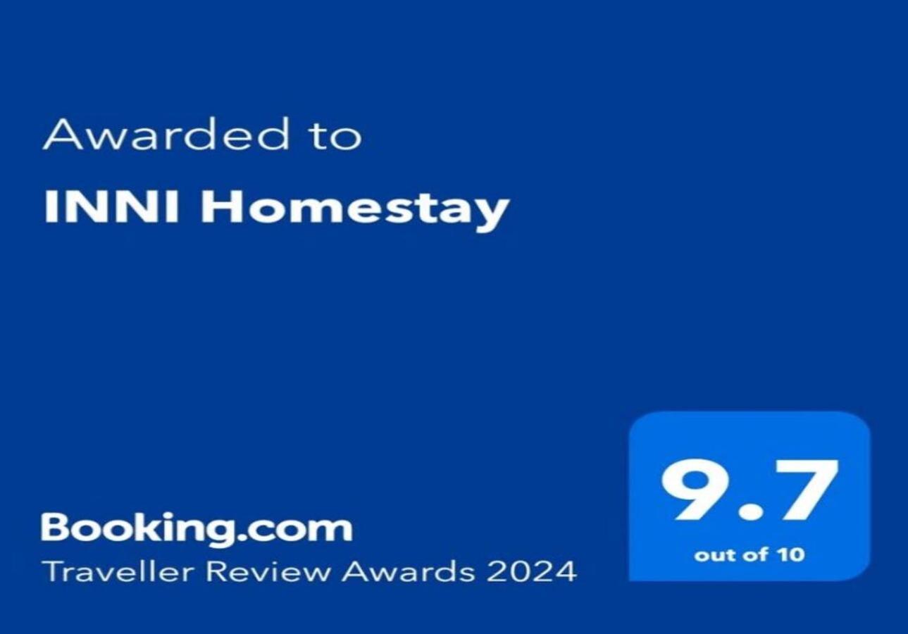Inni Homestay Malang Eksteriør billede